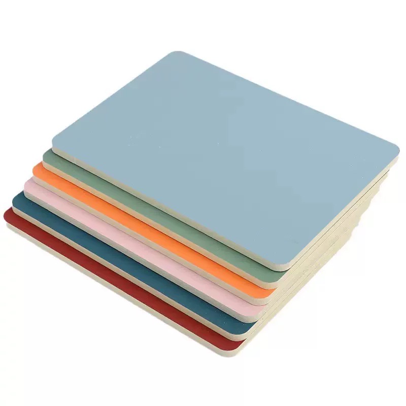 Perché scegliere il pannello a parete in cristallo di carbonio per un design d'interni moderno?