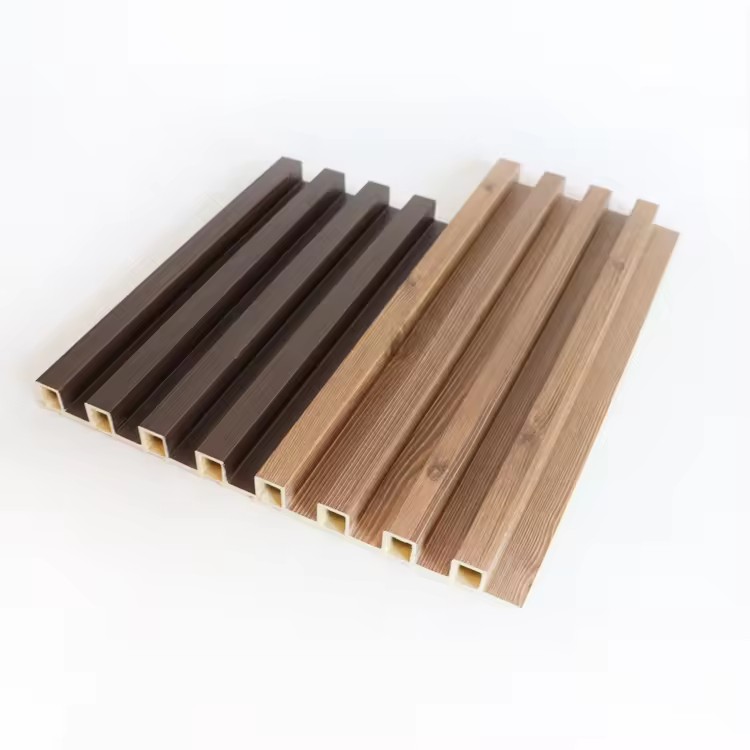 Pannello a parete con griglia in PVC